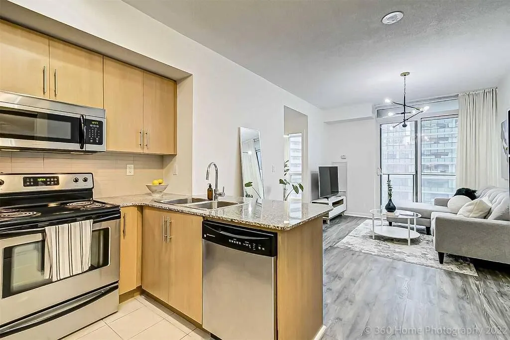Stunning Condo - 1 Bdrm W/Breakfast Toronto Apartment